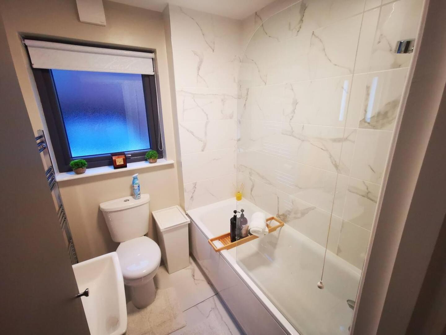 Belfast Central 2 Bedroom Luxurious Modern Stay Εξωτερικό φωτογραφία