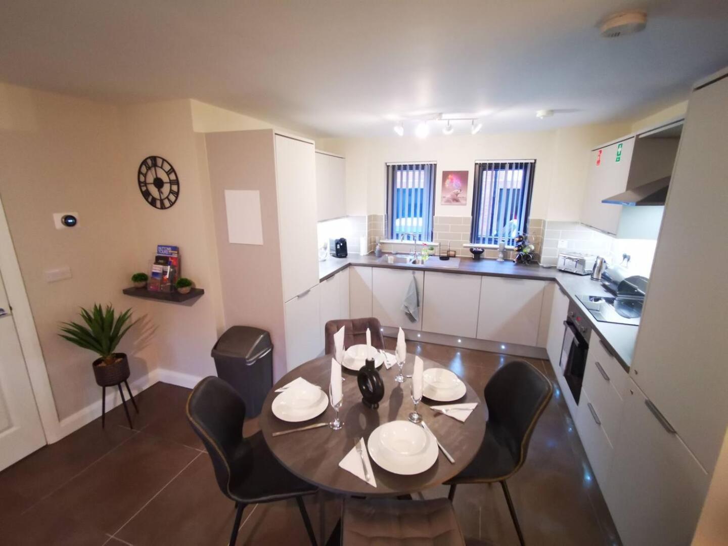 Belfast Central 2 Bedroom Luxurious Modern Stay Εξωτερικό φωτογραφία