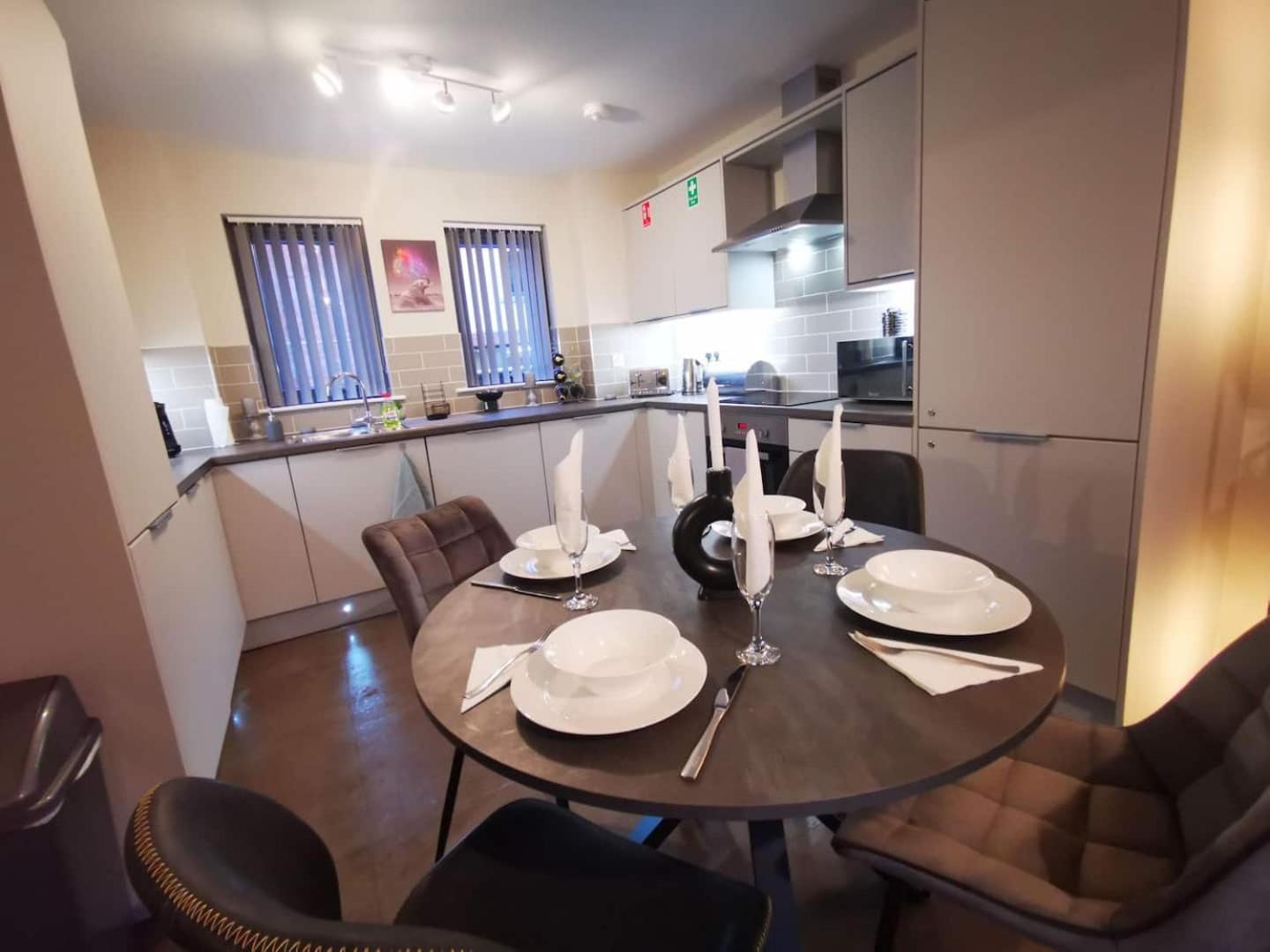 Belfast Central 2 Bedroom Luxurious Modern Stay Εξωτερικό φωτογραφία